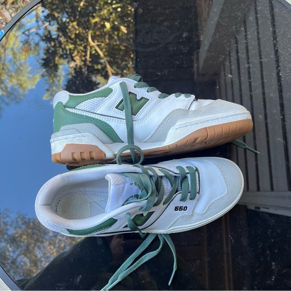 New Balance 550 White Green BB550ESB Mens Basketball Shoe Casual Sneakers